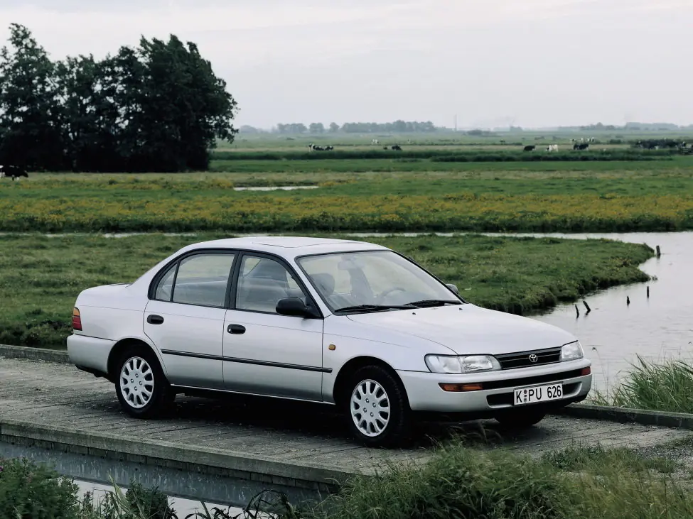 Toyota Corolla (EE100) 7 поколение, седан (06.1991 - 04.1995)